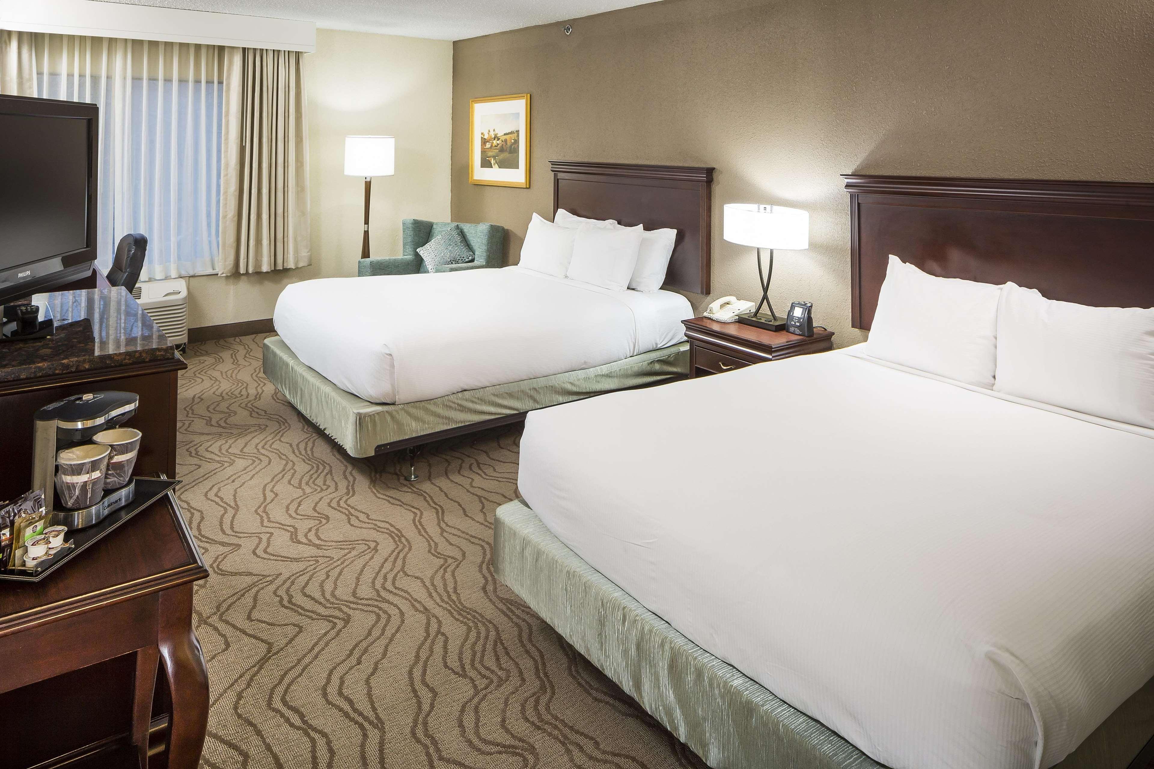 Envision Hotel & Conference Center Mansfield-Foxboro Екстериор снимка