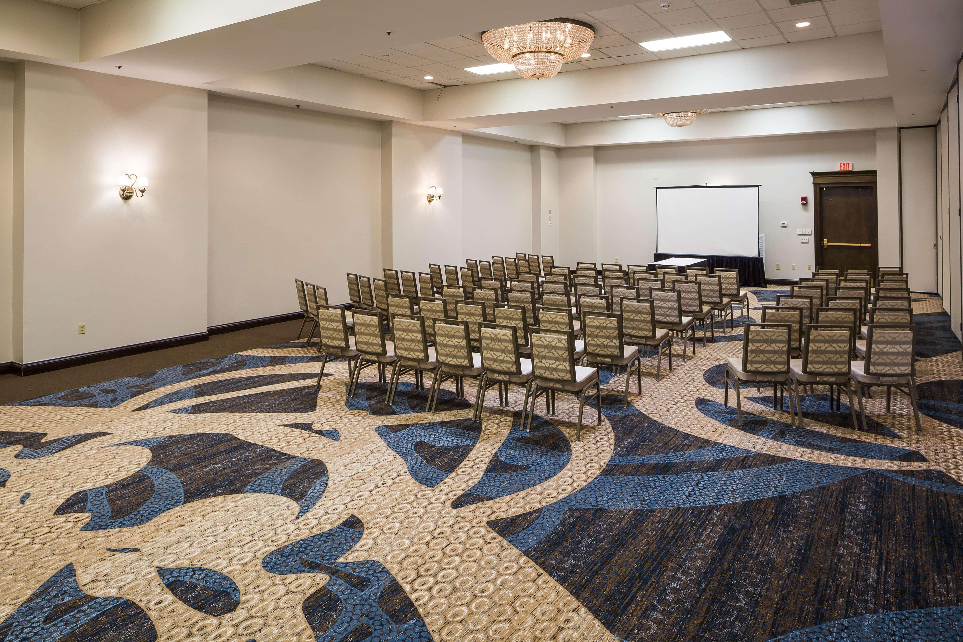 Envision Hotel & Conference Center Mansfield-Foxboro Екстериор снимка