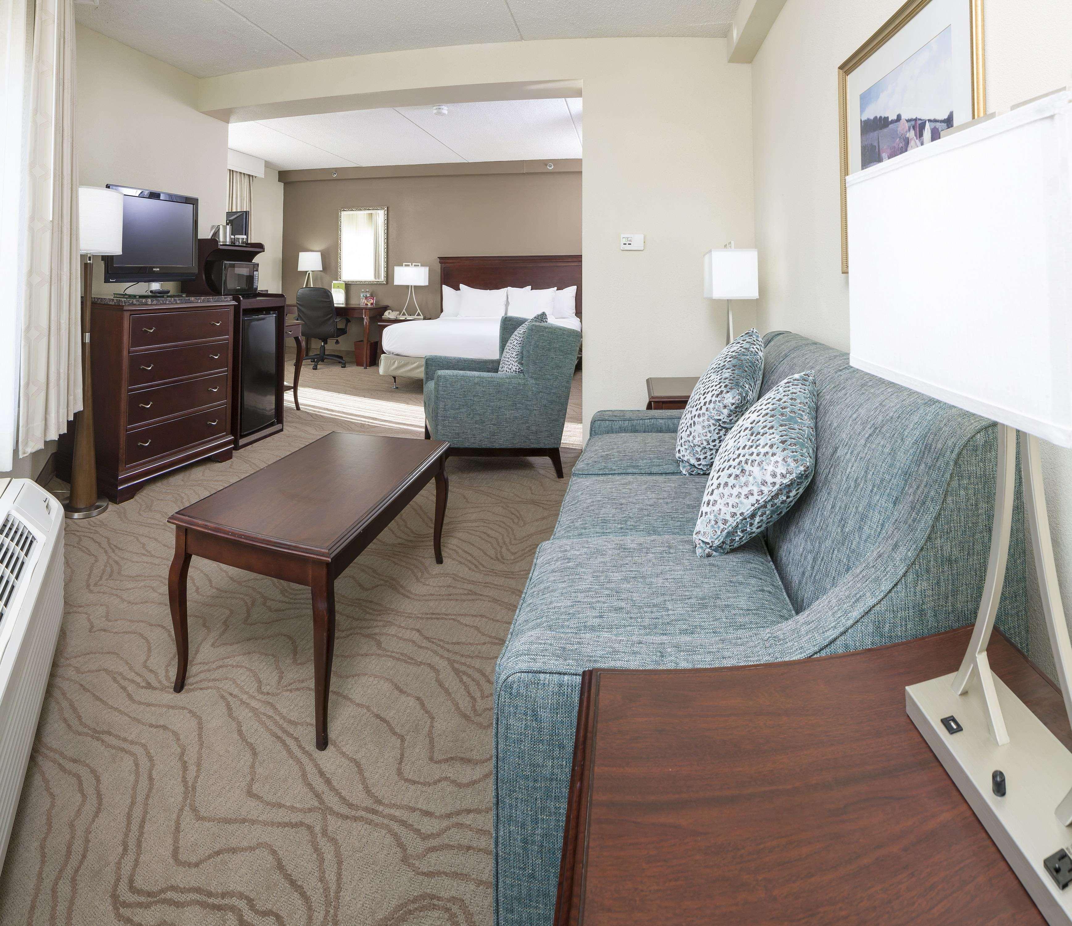 Envision Hotel & Conference Center Mansfield-Foxboro Екстериор снимка