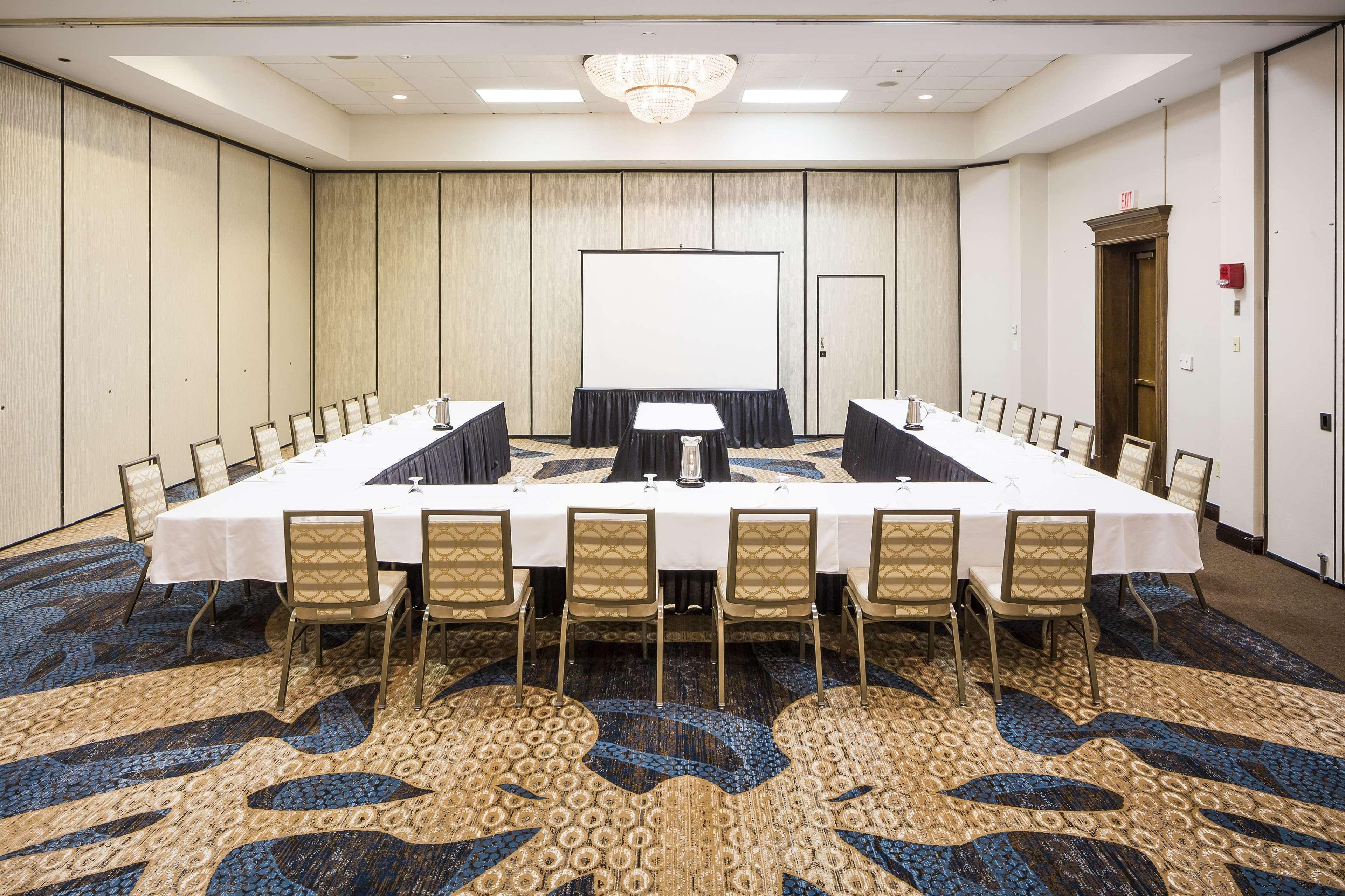 Envision Hotel & Conference Center Mansfield-Foxboro Екстериор снимка