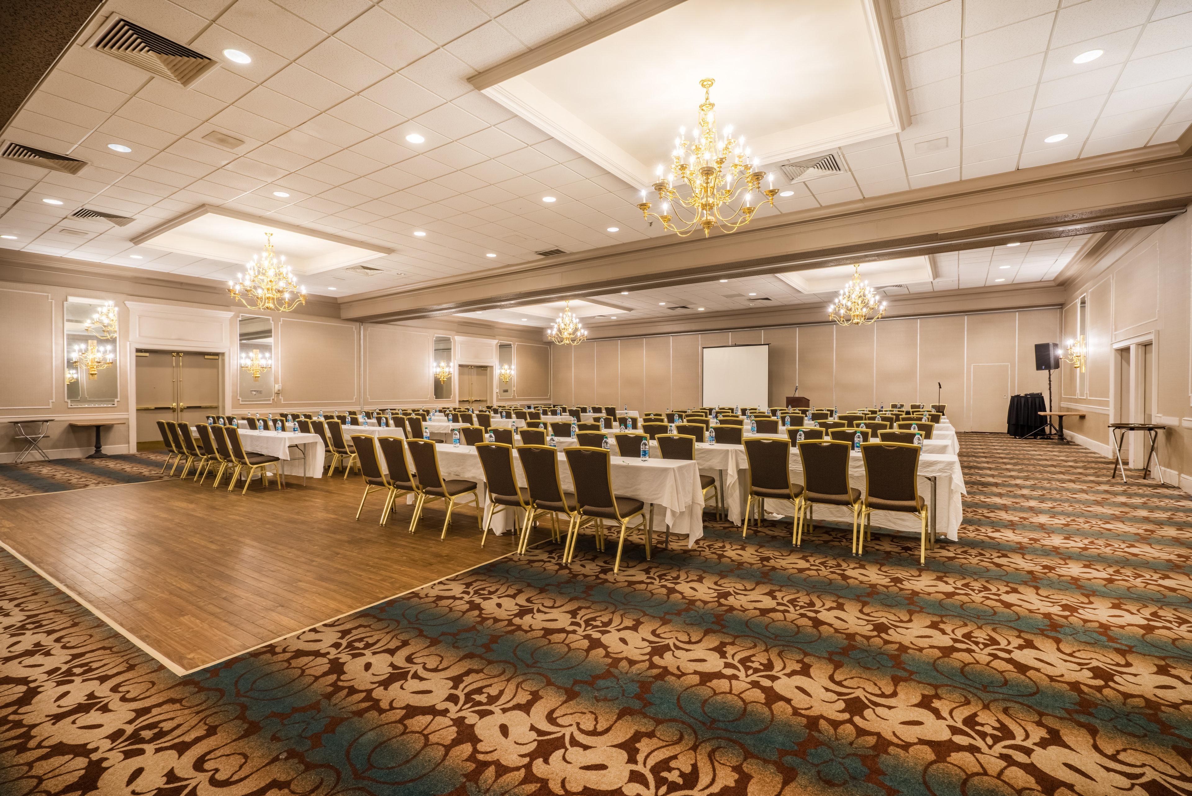 Envision Hotel & Conference Center Mansfield-Foxboro Екстериор снимка